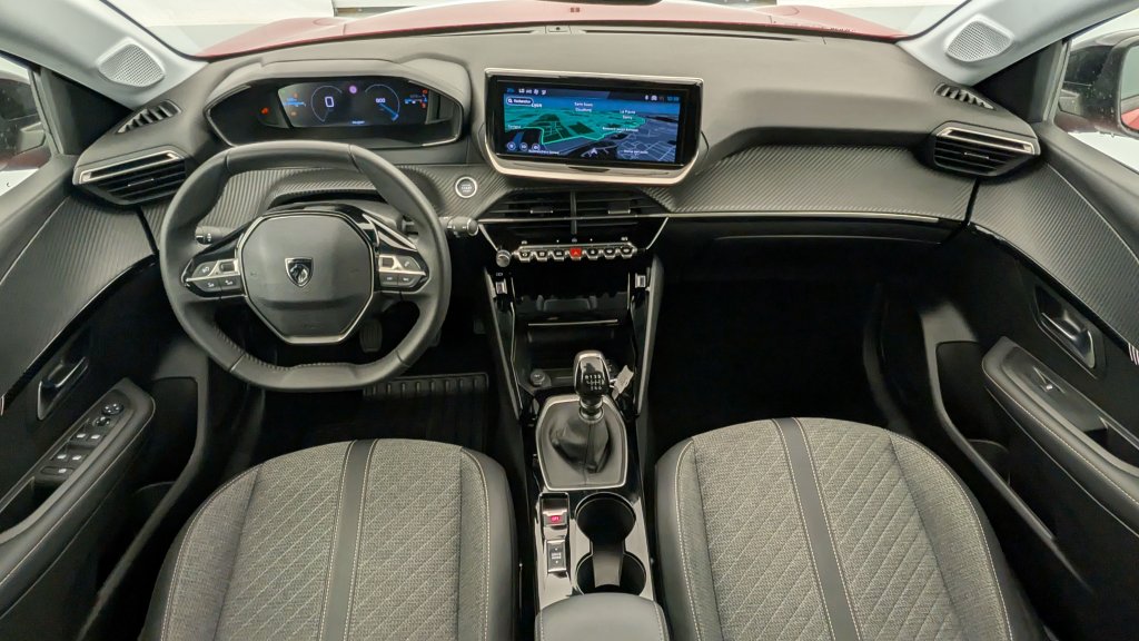Photo véhicule 1 PEUGEOT 208 PureTech 100 S S BVM6 Allure