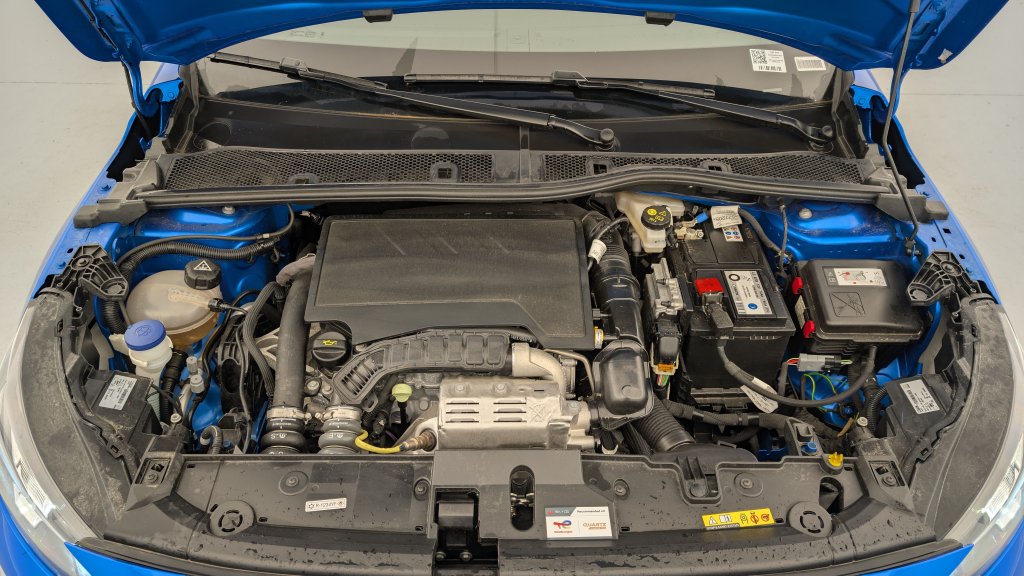 Photo véhicule 1 PEUGEOT 208 PureTech 100 S S BVM6 Allure