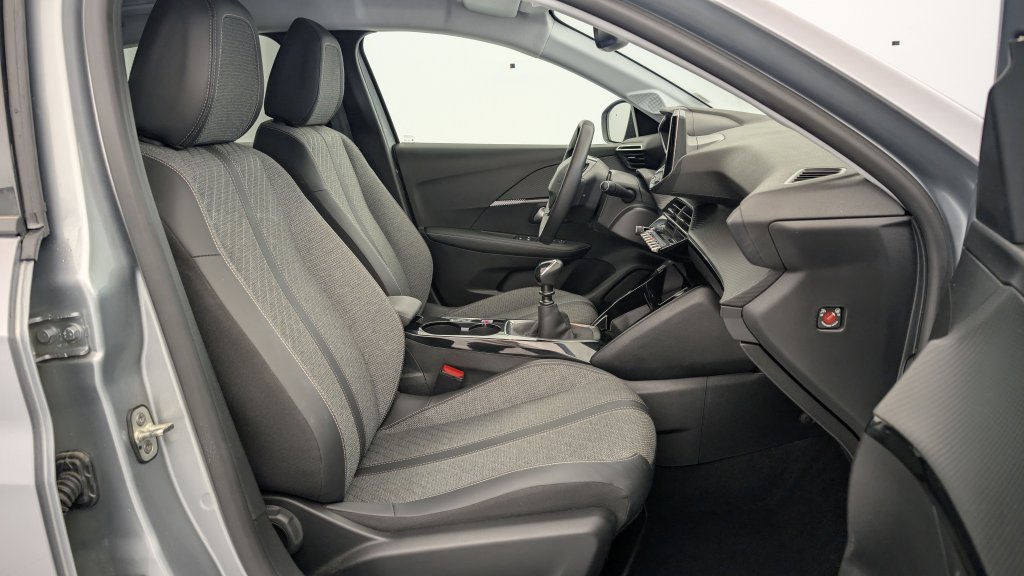 Photo véhicule 1 PEUGEOT 208 PureTech 100 S S BVM6 Allure