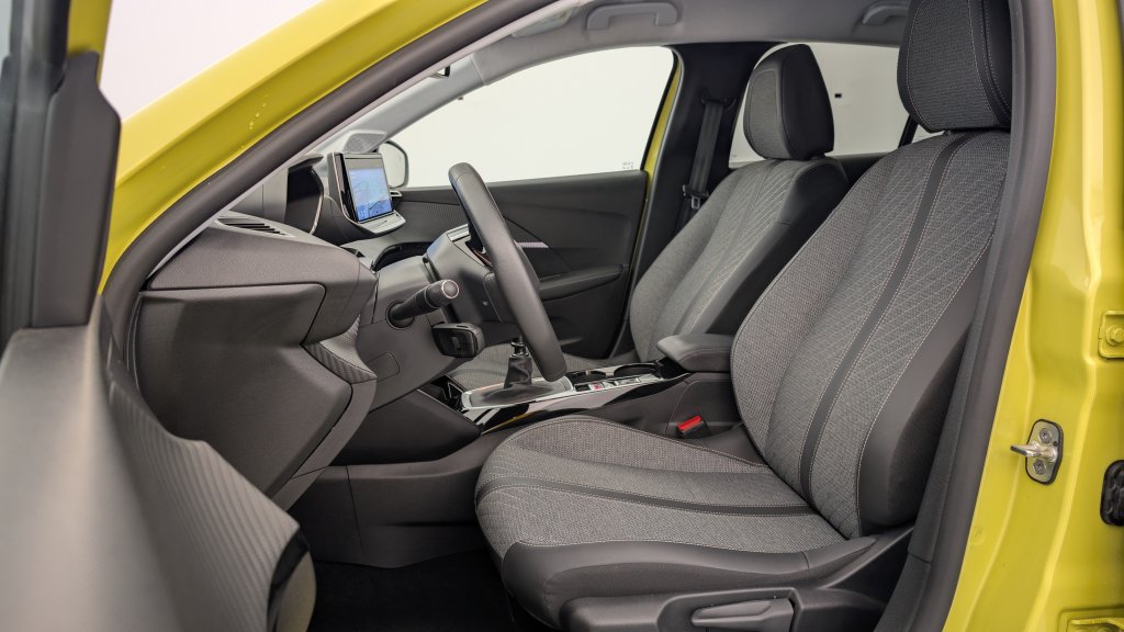Photo véhicule 1 PEUGEOT 208 PureTech 100 S S BVM6 Allure