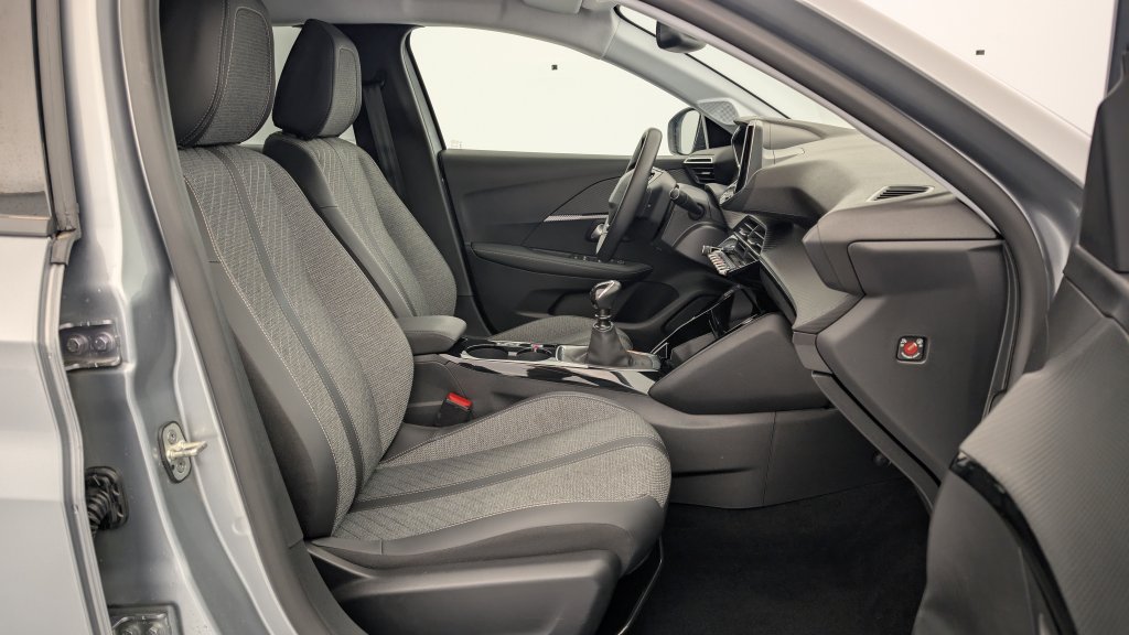 Photo véhicule 1 PEUGEOT 208 PureTech 100 S S BVM6 Allure