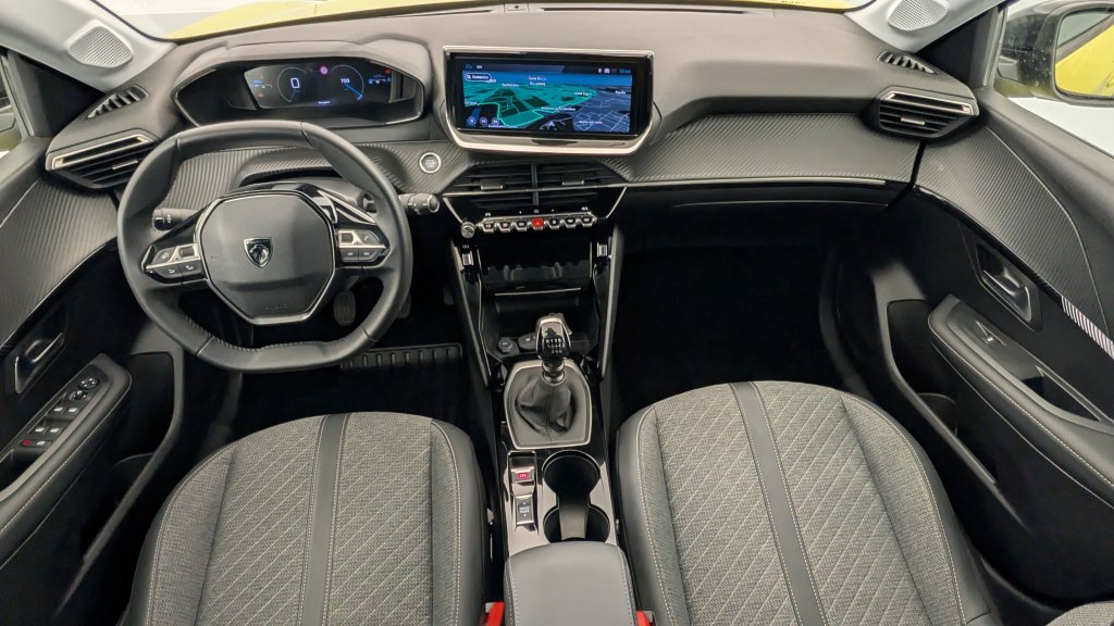 Photo véhicule 1 PEUGEOT 208 PureTech 100 S S BVM6 Allure