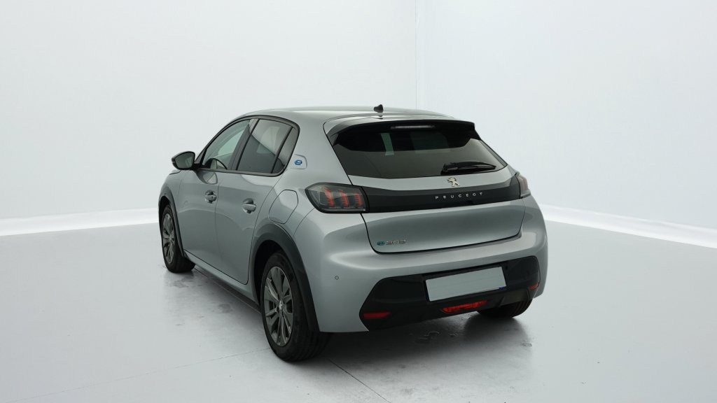 Photo véhicule 1 PEUGEOT 208 electrique 50 KWH 136CH ALLURE