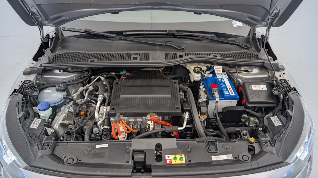 Photo véhicule 1 PEUGEOT 208 electrique 50 KWH 136CH ALLURE