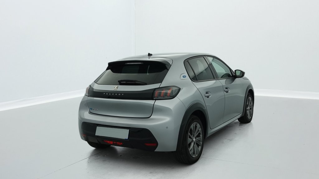 Photo véhicule 1 PEUGEOT 208 electrique 50 KWH 136CH ALLURE