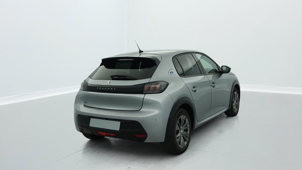 Photo véhicule 1 PEUGEOT 208 electrique 50 KWH 136CH ALLURE