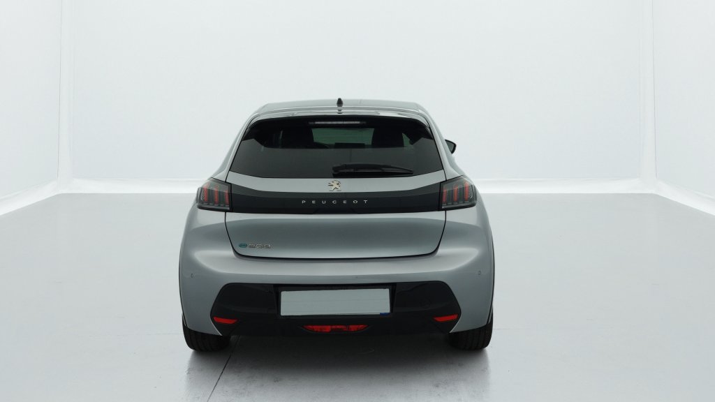 Photo véhicule 1 PEUGEOT 208 electrique 50 KWH 136CH ALLURE