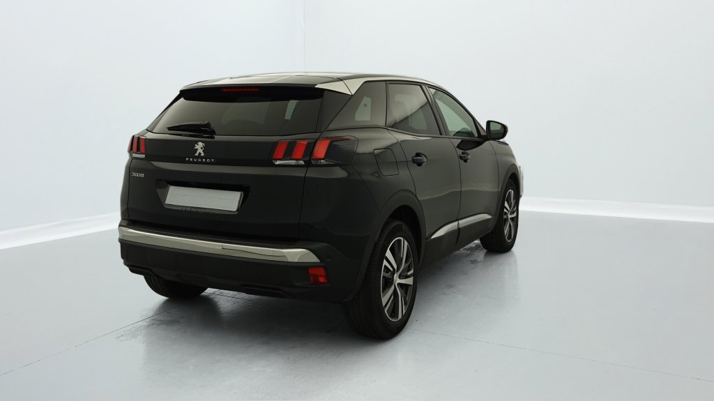 Photo véhicule 1 PEUGEOT 3008 PureTech 130ch S S BVM6 Allure Pack