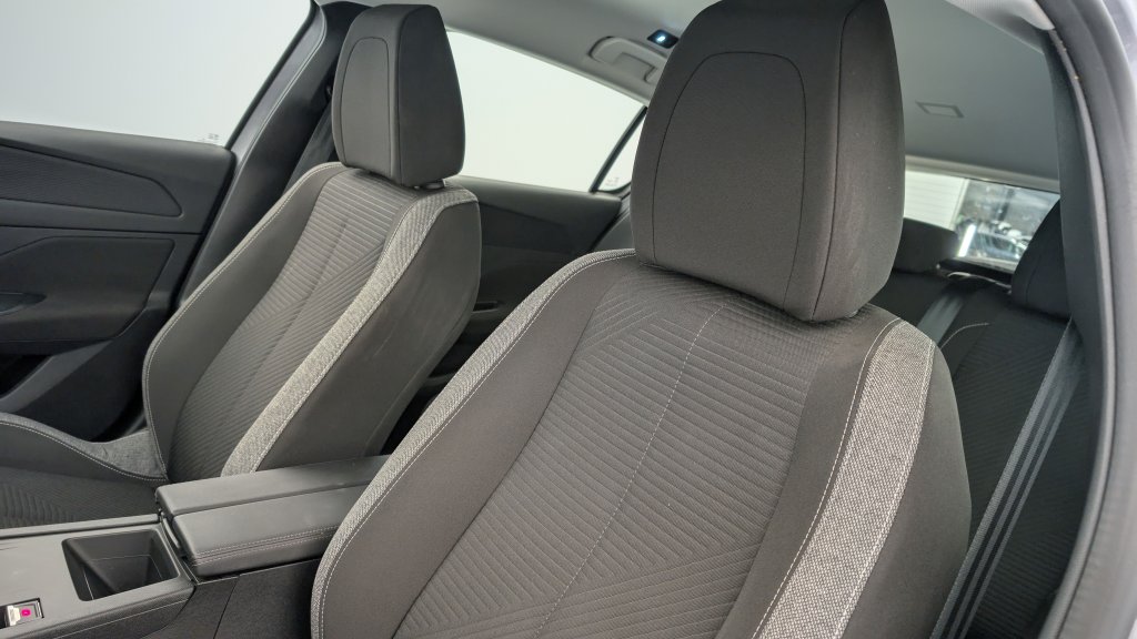 Photo véhicule 1 PEUGEOT 308 PureTech 130ch S S EAT8 Active Pack
