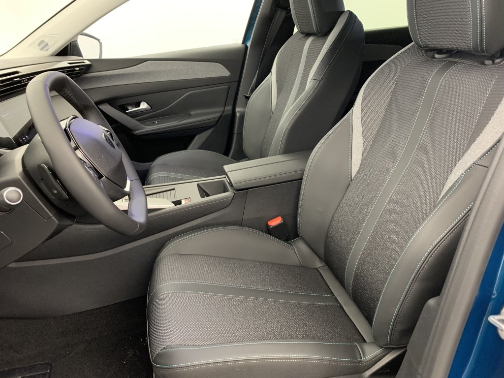 Photo véhicule 1 PEUGEOT 308 BlueHDi 130ch S S EAT8 Allure