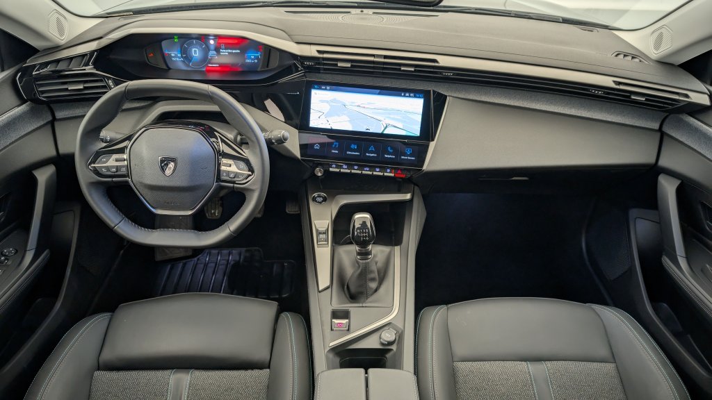 Photo véhicule 1 PEUGEOT 308 PureTech 130ch S S BVM6 Allure