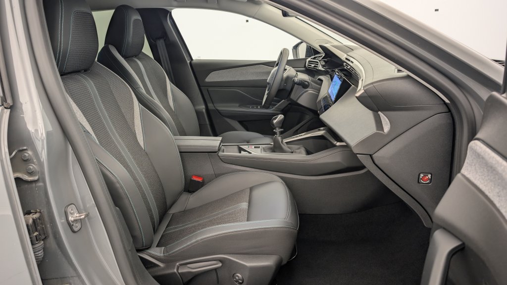 Photo véhicule 1 PEUGEOT 308 PureTech 130ch S S BVM6 Allure