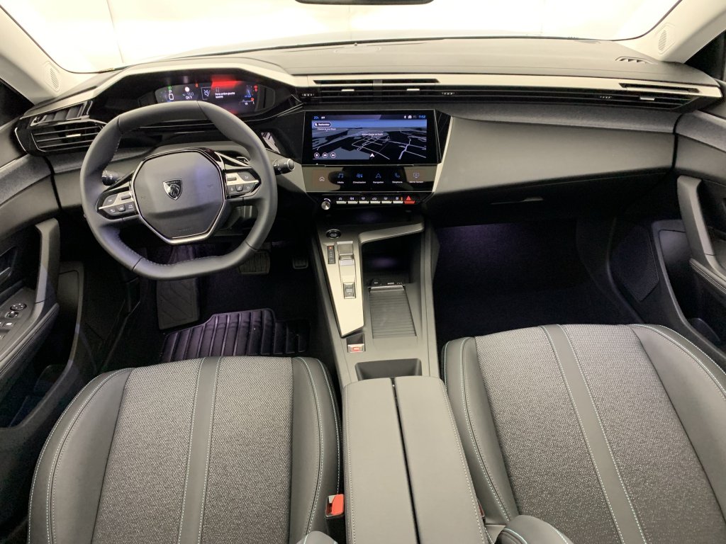 Photo véhicule 1 PEUGEOT 308 BlueHDi 130ch S S EAT8 Allure