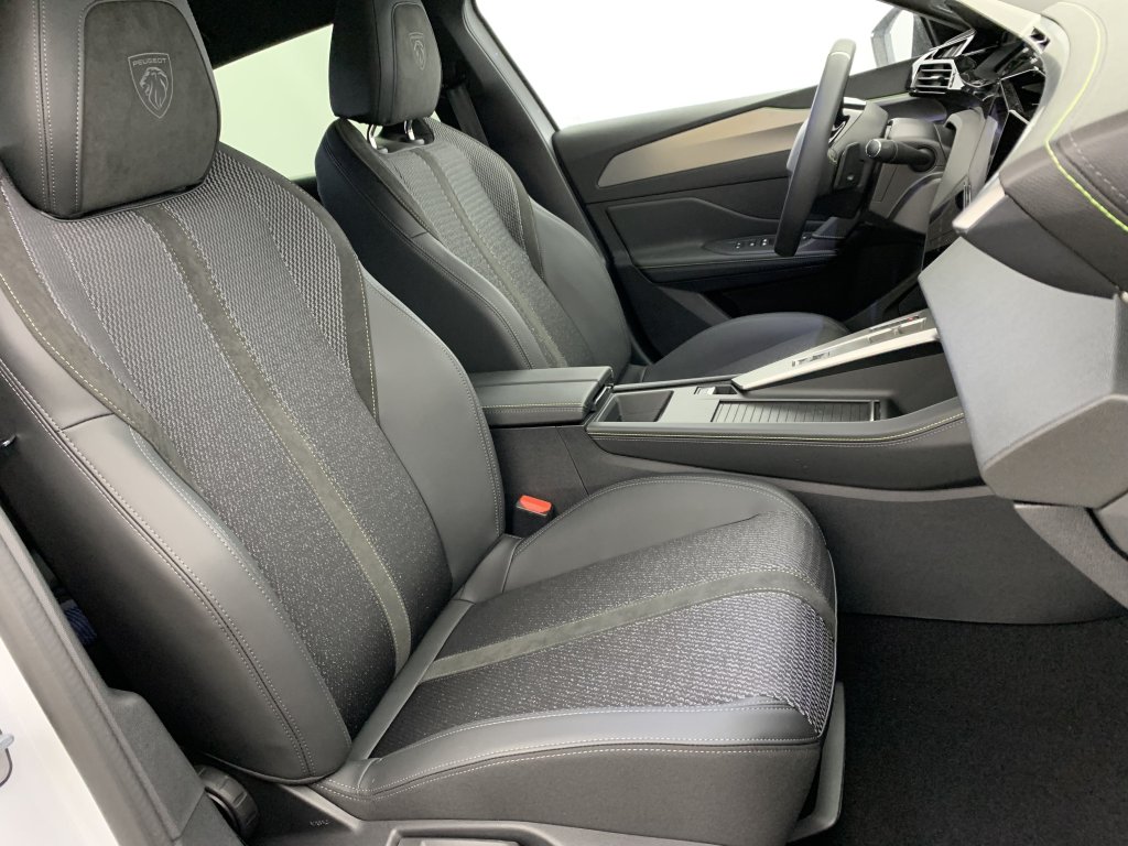 Photo véhicule 1 PEUGEOT 308 BlueHDi 130ch S S EAT8 GT