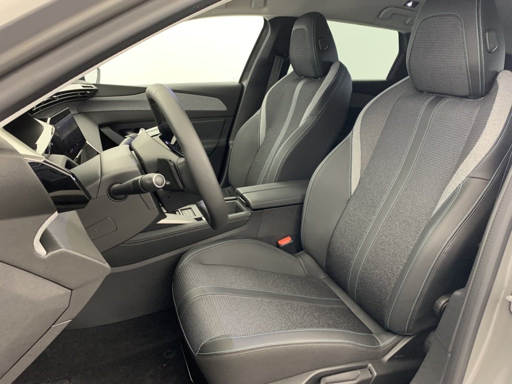 Photo véhicule 1 PEUGEOT 308 SW PureTech 130ch S S EAT8 Allure Pack