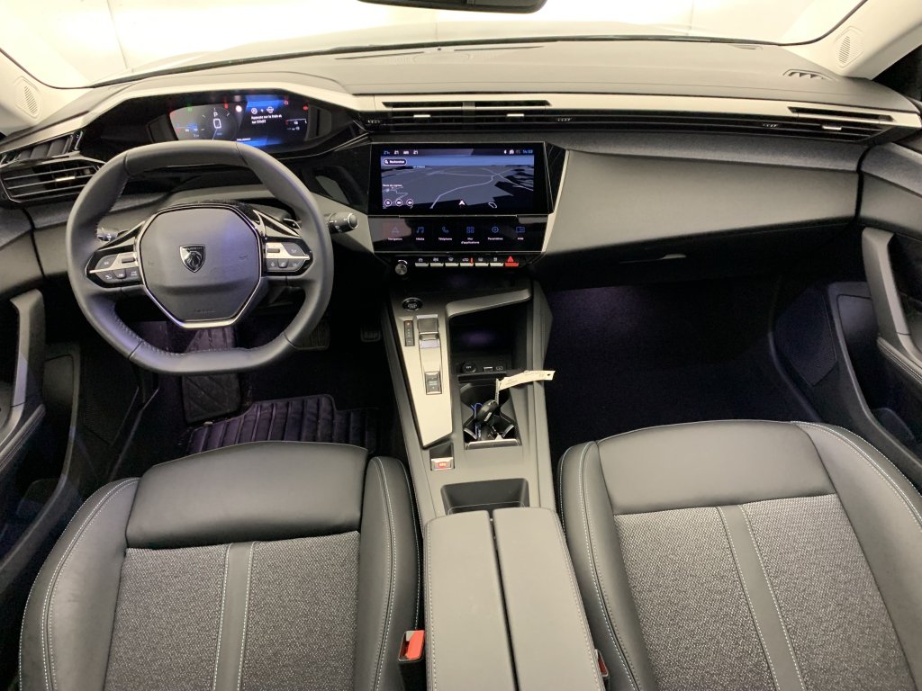 Photo véhicule 1 PEUGEOT 308 SW PureTech 130ch S S EAT8 Allure