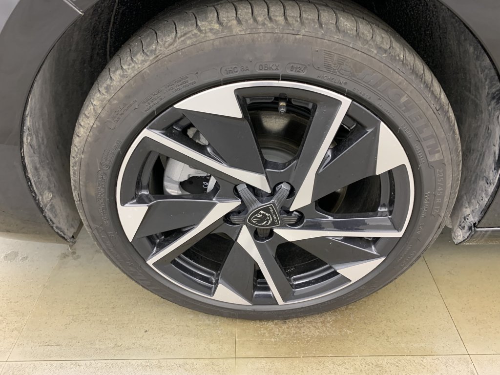 Photo véhicule 1 PEUGEOT 308 SW PureTech 130ch S S EAT8 Allure