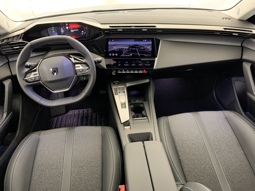 Photo véhicule 1 PEUGEOT 308 SW PureTech 130ch S S EAT8 Allure Pack