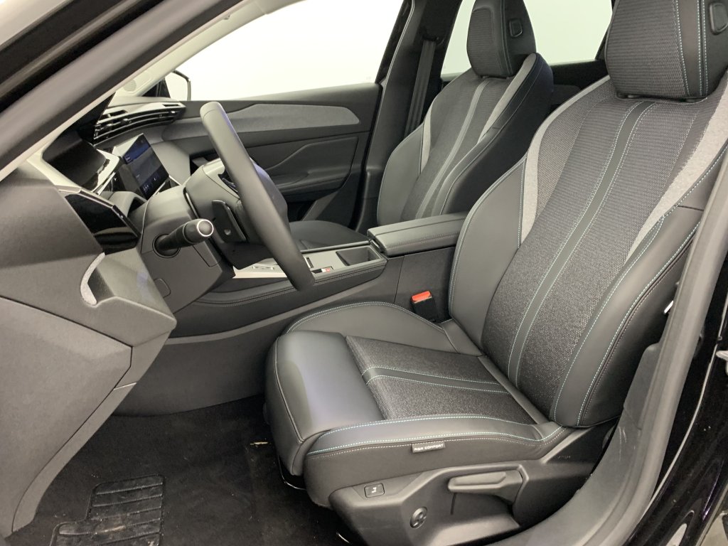 Photo véhicule 1 PEUGEOT 308 SW PureTech 130ch S S EAT8 Allure
