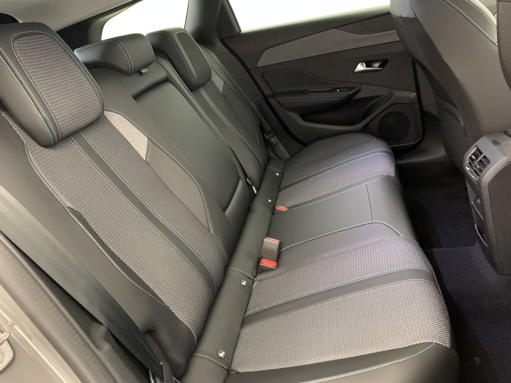 Photo véhicule 1 PEUGEOT 308 SW PureTech 130ch S S EAT8 Allure Pack