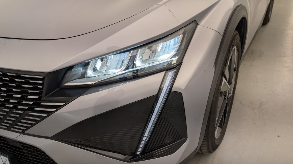 Photo véhicule 1 PEUGEOT 408 PureTech 130 ch S S EAT8 Allure
