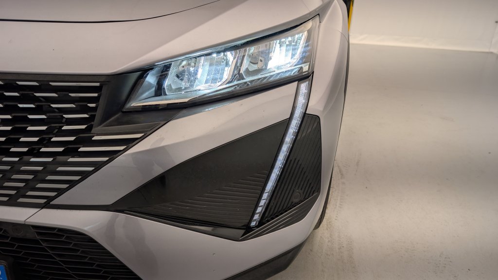 Photo véhicule 1 PEUGEOT 408 PureTech 130 ch S S EAT8 Allure