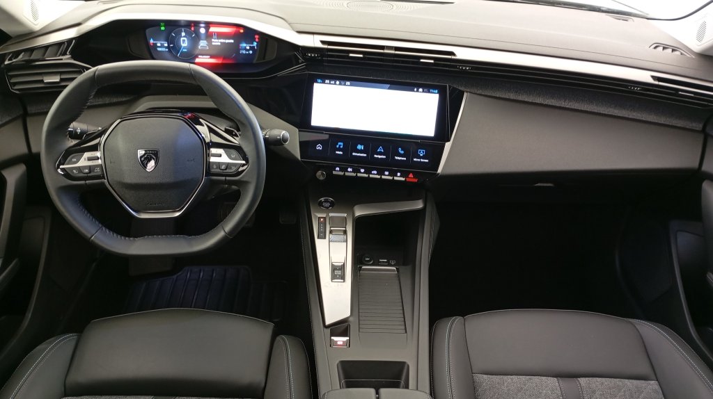 Photo véhicule 1 PEUGEOT 408 PureTech 130 ch S S EAT8 Allure