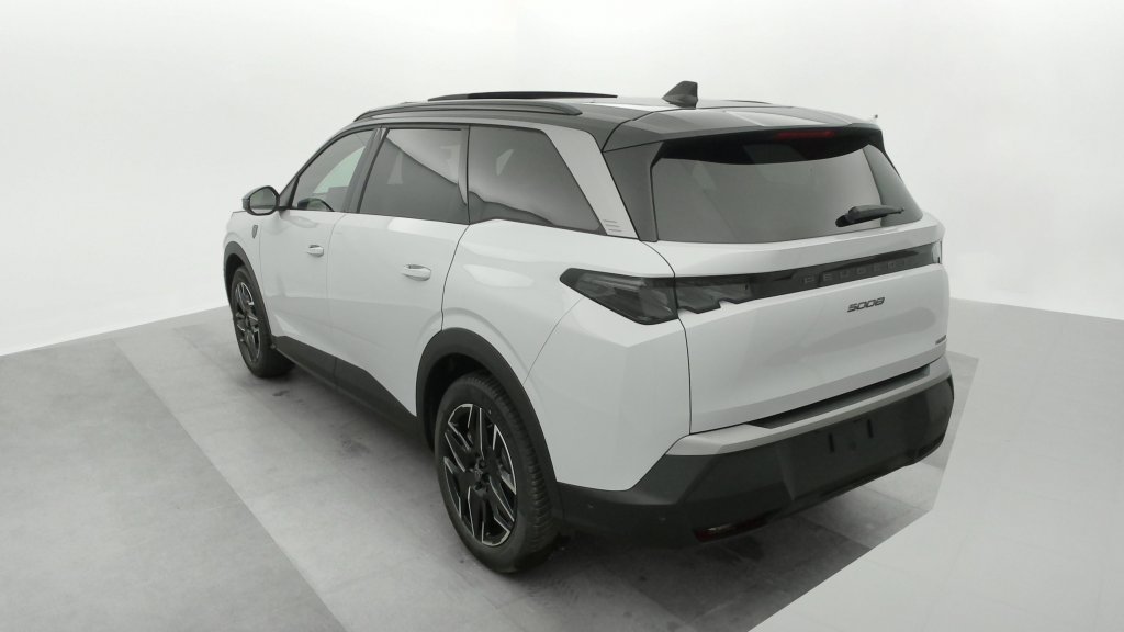 Photo véhicule 1 PEUGEOT 5008 nouveau HYBRID 145 E-DCS6 GT