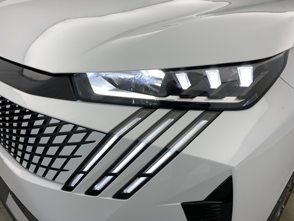 Photo véhicule 1 PEUGEOT 5008 nouveau HYBRID 145 E-DCS6 GT