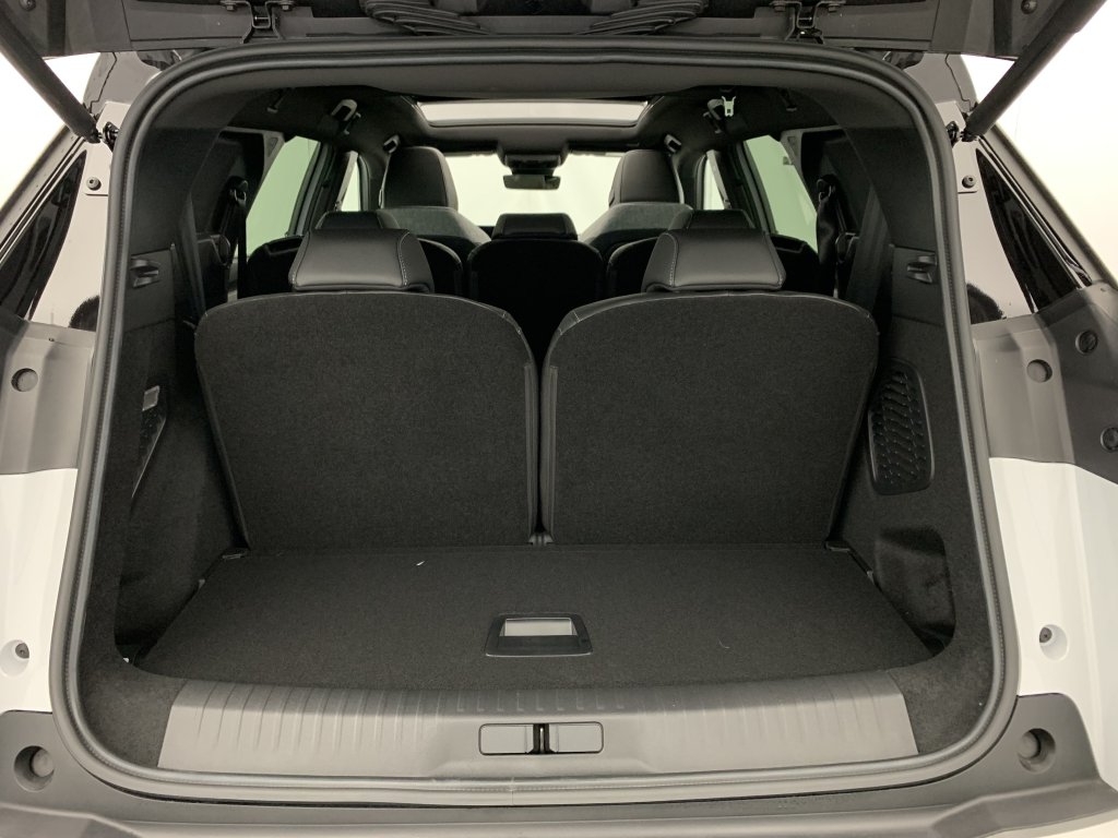 Photo véhicule 1 PEUGEOT 5008 nouveau HYBRID 145 E-DCS6 GT