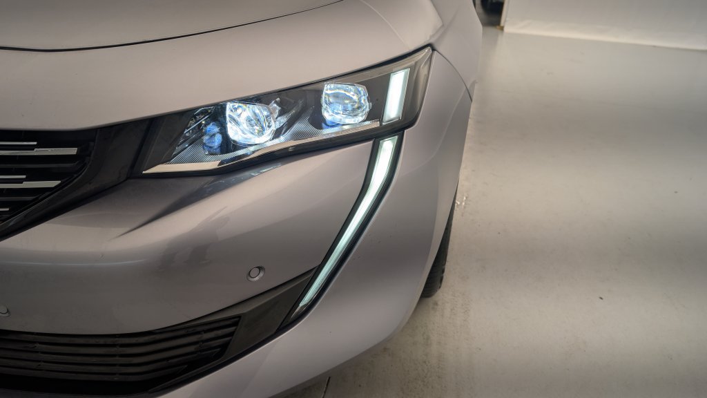Photo véhicule 1 PEUGEOT 508 PureTech 130 ch S S EAT8 Allure Pack