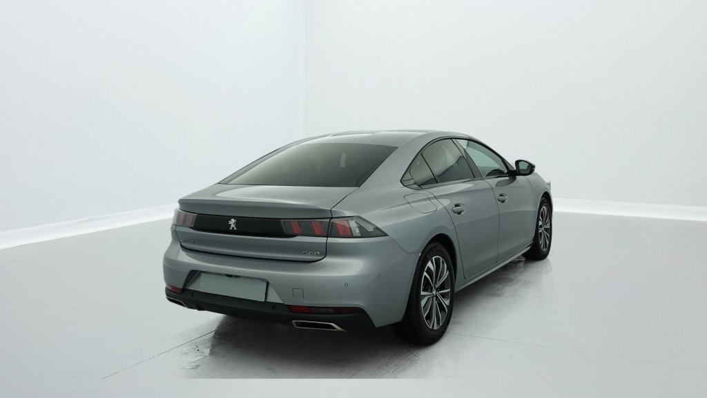 Photo véhicule 1 PEUGEOT 508 PureTech 130 ch S S EAT8 Allure Pack
