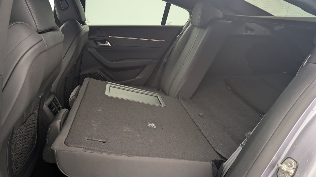 Photo véhicule 1 PEUGEOT 508 PureTech 130 ch S S EAT8 Allure Pack