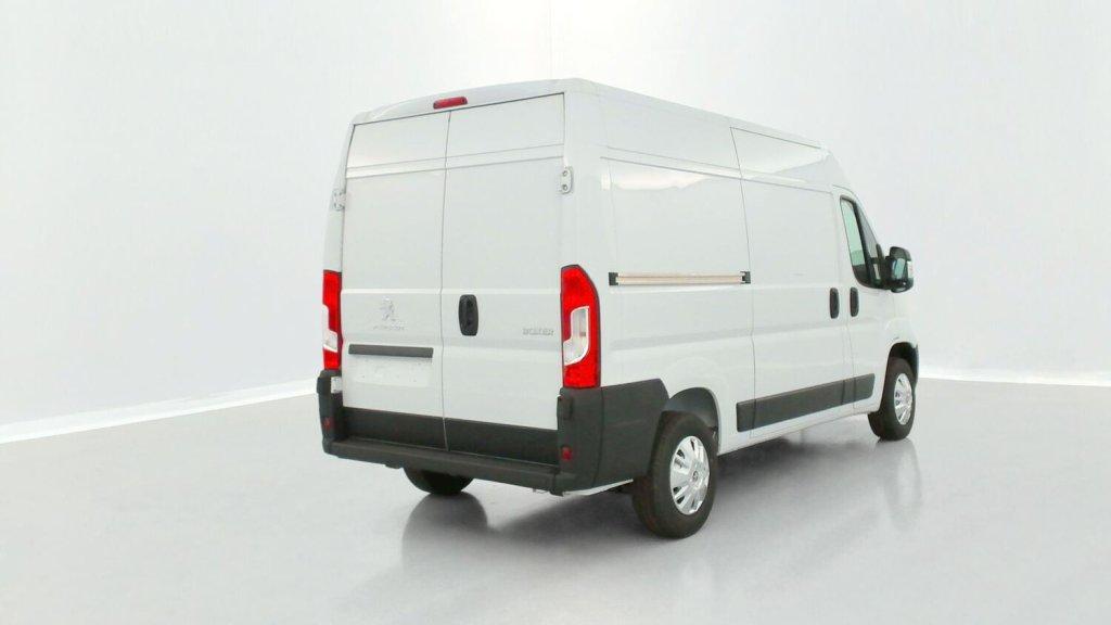 Photo véhicule 1 PEUGEOT Boxer Boxer II L2H2 3.3 2.2 BlueHDi 140ch