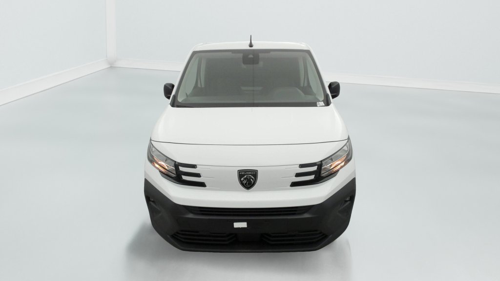 Photo véhicule 1 PEUGEOT Partner fourgon XL 950 KG BLUEHDI 130 S S EAT8