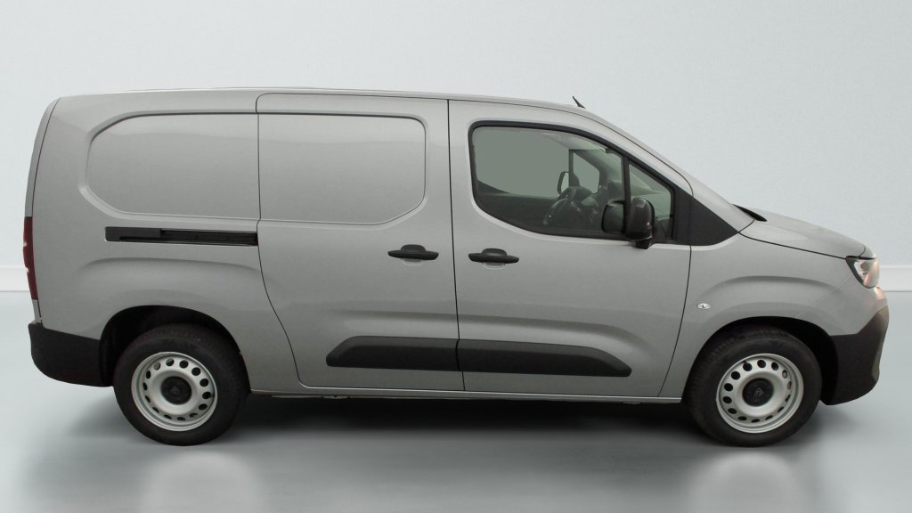 Photo véhicule 1 PEUGEOT Partner fourgon XL 950 KG BLUEHDI 130 S S EAT8