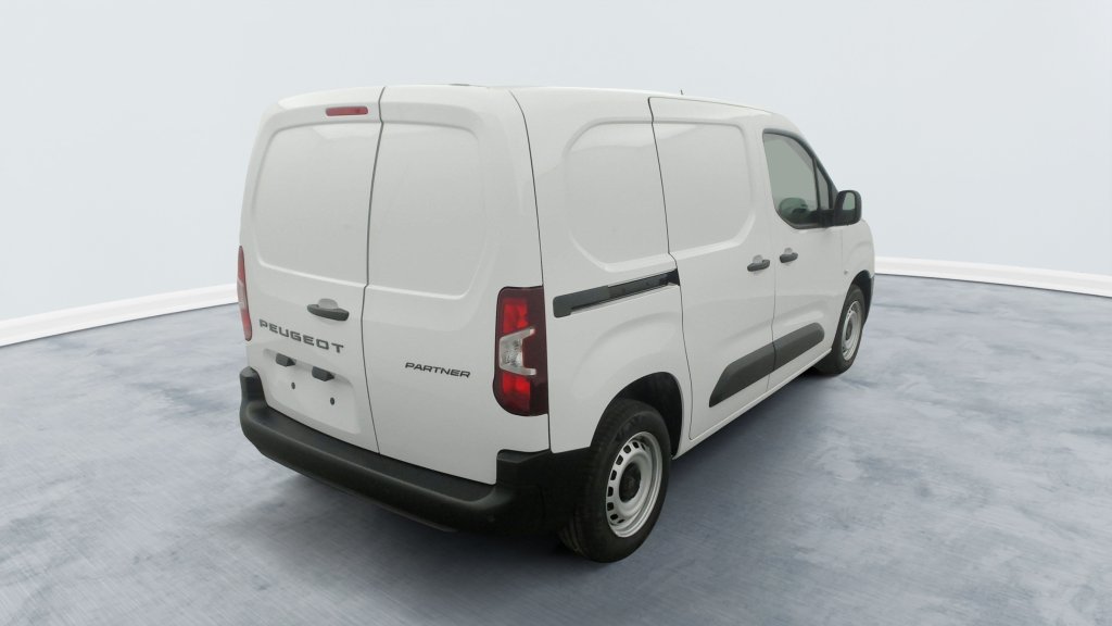 Photo véhicule 1 PEUGEOT Partner fourgon M 650 KG BLUEHDI 100 S S BVM6