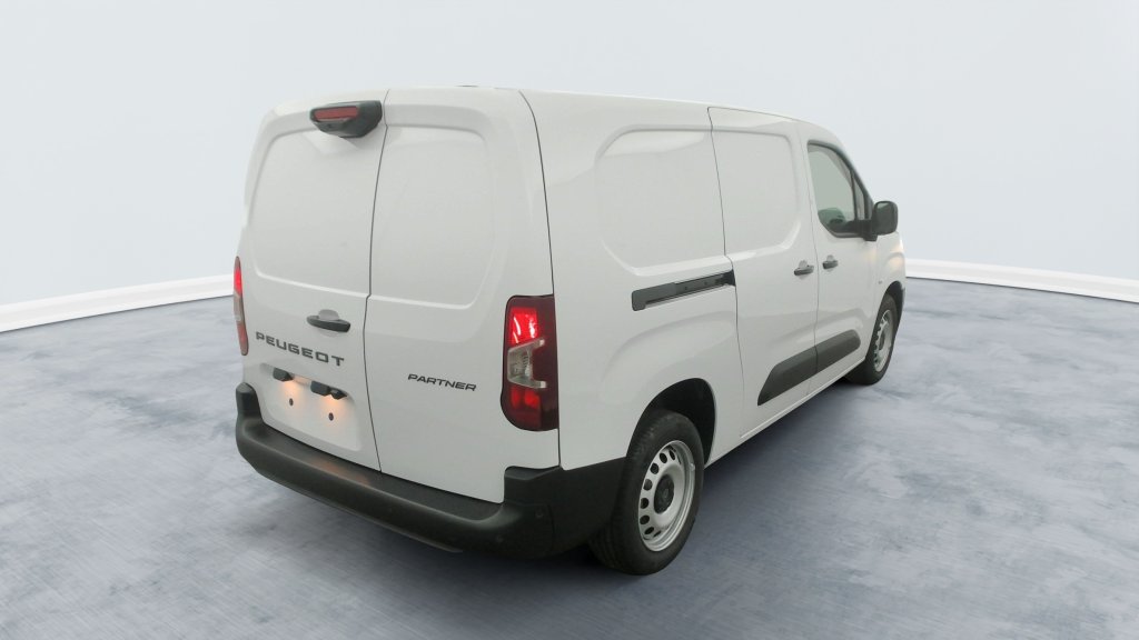 Photo véhicule 1 PEUGEOT Partner fourgon XL 950 KG BLUEHDI 130 S S EAT8