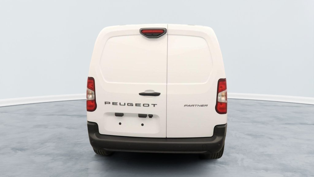 Photo véhicule 1 PEUGEOT Partner fourgon M 650 KG BLUEHDI 130 S S EAT8
