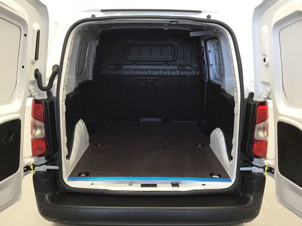 Photo véhicule 1 PEUGEOT Partner fourgon M 650 KG BLUEHDI 130 S S EAT8