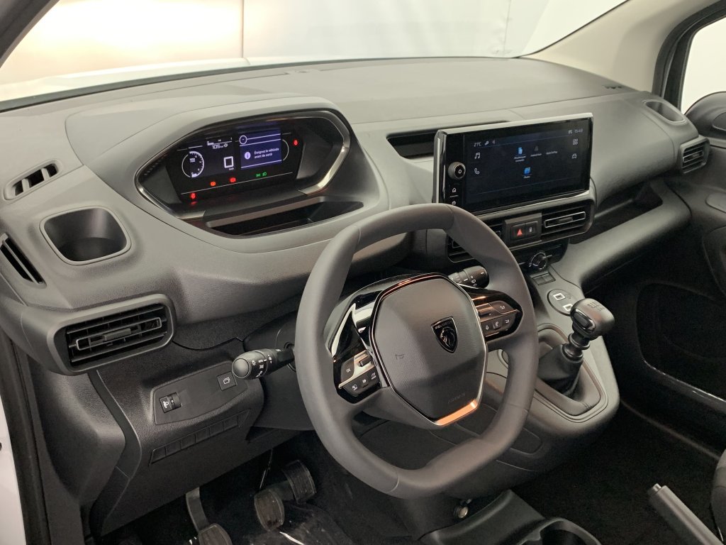 Photo véhicule 1 PEUGEOT Partner fourgon M 650 KG BLUEHDI 100 S S BVM6