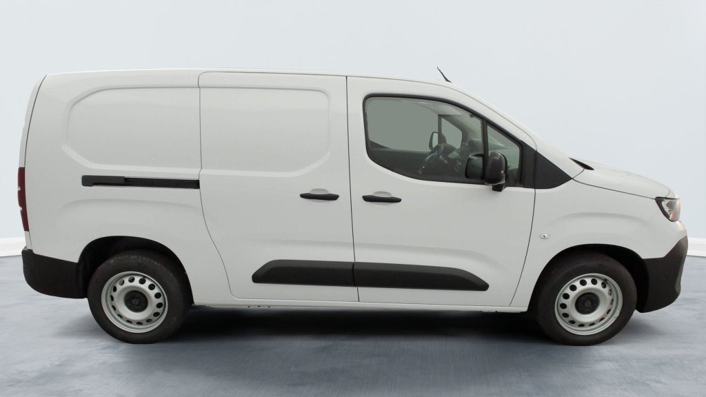 Photo véhicule 1 PEUGEOT Partner fourgon XL 950 KG BLUEHDI 130 S S EAT8