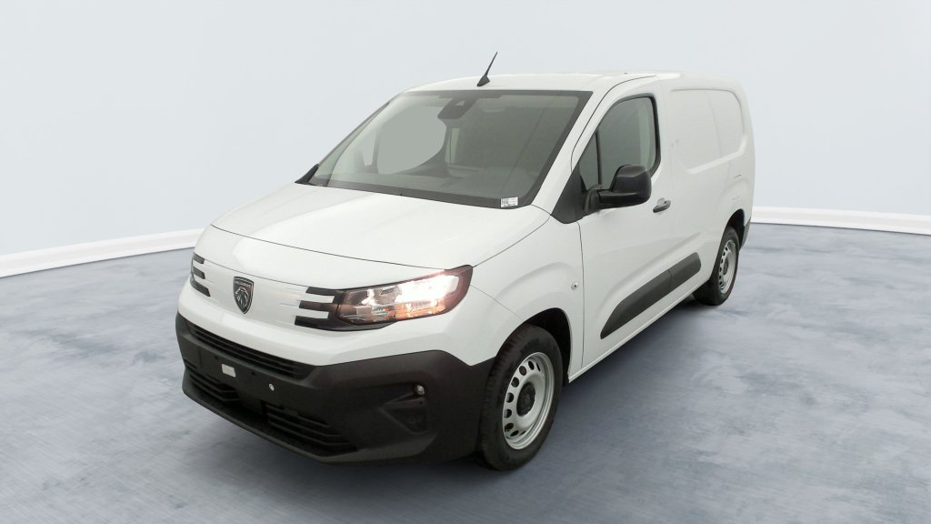 Photo véhicule 1 PEUGEOT Partner fourgon XL 950 KG BLUEHDI 130 S S EAT8