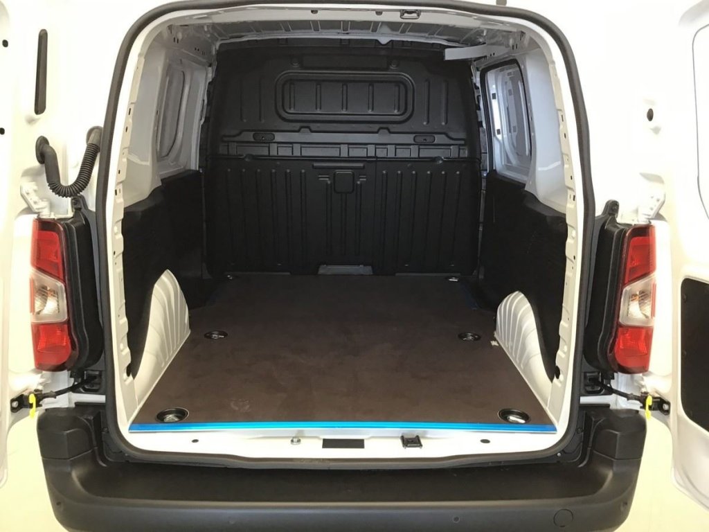 Photo véhicule 1 PEUGEOT Partner fourgon M 1000 KG BLUEHDI 130 S S EAT8
