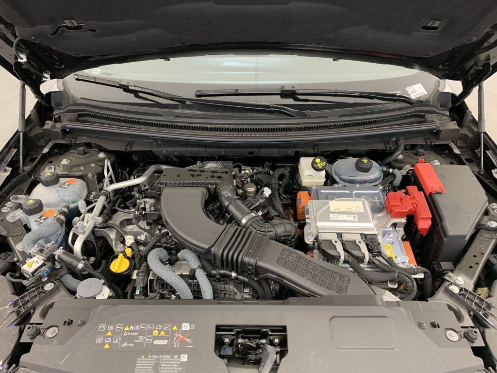 Photo véhicule 1 RENAULT Austral E-Tech full hybrid 200 GSR2 Evolution