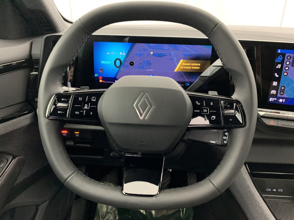 Photo véhicule 1 RENAULT Austral E-Tech full hybrid 200 GSR2 Evolution