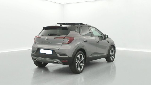 Photo véhicule 1 RENAULT Captur Mild hybrid 160 EDC R.S. line