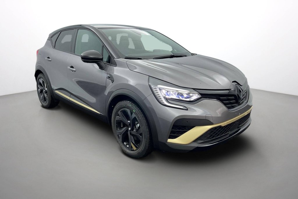 Photo véhicule 1 RENAULT Captur E-Tech full hybrid 145 Engineered