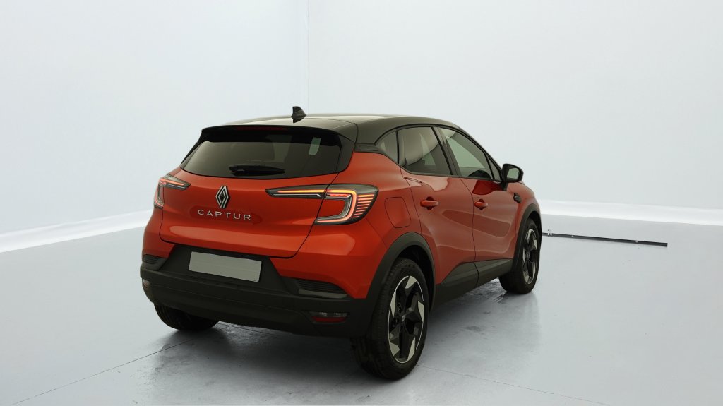 Photo véhicule 1 RENAULT Captur nouveau MILD HYBRID 140 TECHNO