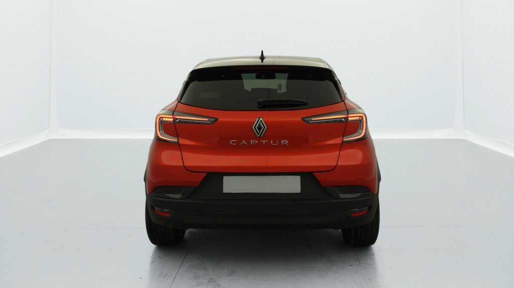 Photo véhicule 1 RENAULT Captur nouveau MILD HYBRID 140 TECHNO